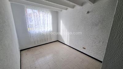 Apartamento de 3 alcobas en arriendo en Kennedy Roma, Bogotá, 40 m² · foto 3 de 15
