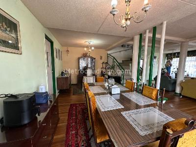 Casa de 5 alcobas en venta en Barrios Unidos Jose Joaquin Vargas, Bogotá, 196 m² · foto 10 de 20