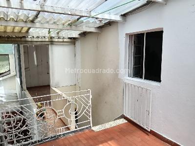 Casa de 5 alcobas en arriendo en Teusaquillo La Magdalena, Bogotá, 372 m² · foto 10 de 20