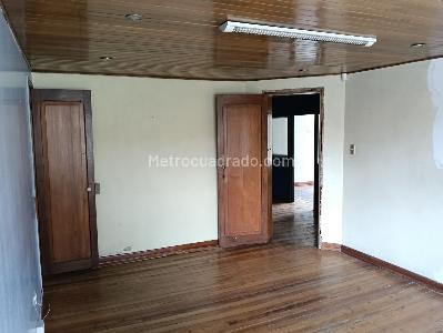 Casa de 5 alcobas en arriendo en Teusaquillo La Magdalena, Bogotá, 372 m² · foto 11 de 20