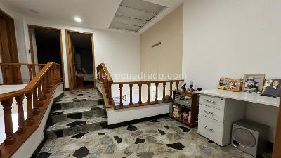 Casa de 5 alcobas en venta en Engativa Normandia, Bogotá, 188 m² · foto 15 de 20
