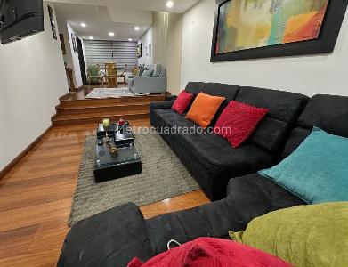Casa de 5 alcobas en venta en Engativa Normandia, Bogotá, 188 m² · foto 3 de 20