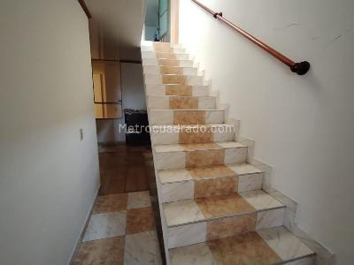 Casa de 5 alcobas en venta en Kennedy Castilla, Bogotá, 214 m² · foto 13 de 20