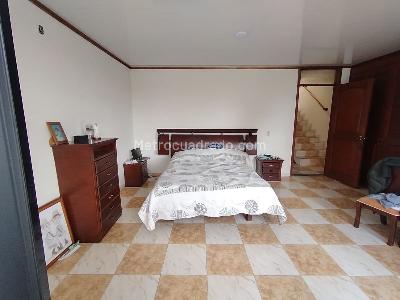 Casa de 5 alcobas en venta en Kennedy Castilla, Bogotá, 214 m² · foto 2 de 20