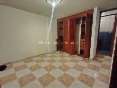 Casa de 5 alcobas en venta en Kennedy Castilla, Bogotá, 214 m² · foto 8 de 20