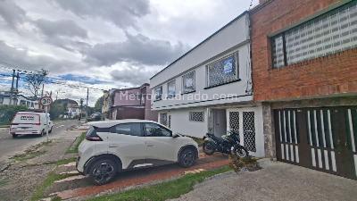 Casa de 5 alcobas en arriendo en Engativa La Española, Bogotá, 350 m² · foto 2 de 20