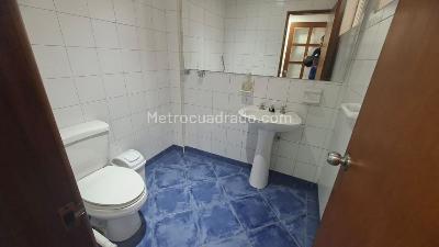 Casa de 5 alcobas en arriendo en Engativa La Española, Bogotá, 350 m² · foto 9 de 20