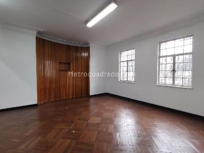 Casa de 5 alcobas en venta en Teusaquillo La Magdalena, Bogotá, 828 m² · foto 10 de 20