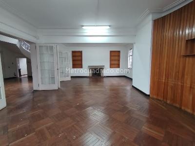 Casa de 5 alcobas en venta en Teusaquillo La Magdalena, Bogotá, 828 m² · foto 12 de 20