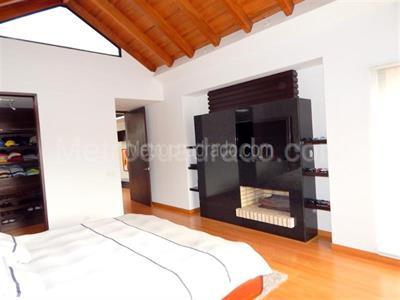 Casa de 3 alcobas en venta en San Jose De Bavaria, Bogotá, 800 m² · foto 9 de 11