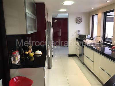 Casa de 4 alcobas en venta en San Jose De Bavaria, Bogotá, 1206 m² · foto 11 de 15