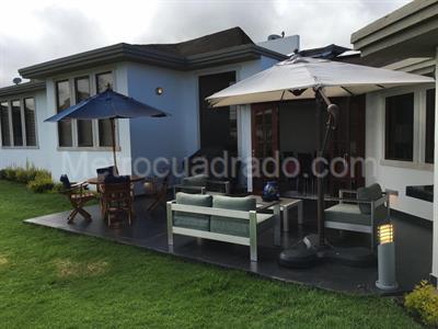 Casa de 4 alcobas en venta en San Jose De Bavaria, Bogotá, 1206 m² · foto 3 de 15