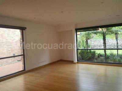 Casa de 4 alcobas en venta en San Jose De Bavaria, Bogotá, 830 m² · foto 8 de 20
