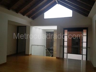 Casa de 4 alcobas en venta en San Jose De Bavaria, Bogotá, 830 m² · foto 9 de 20