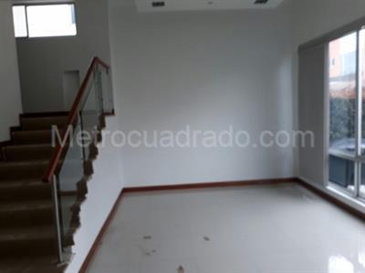 Casa de 5 alcobas en venta en San Jose De Bavaria, Bogotá, 630 m² · foto 10 de 17