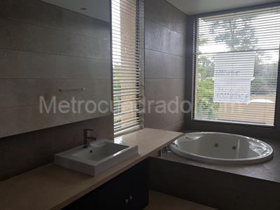 Casa de 5 alcobas en venta en Hacienda San Simon, Bogotá, 1600 m² · foto 11 de 19