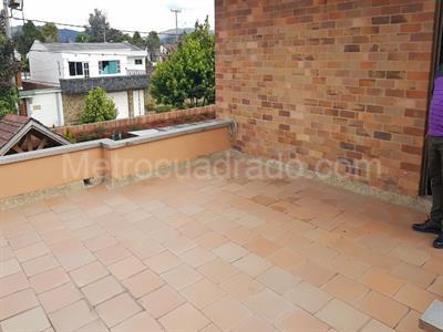 Casa de 4 alcobas en venta en San Jose De Bavaria, Bogotá, 350 m² · foto 16 de 20
