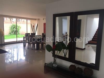 Casa de 5 alcobas en venta en San Jose De Bavaria, Bogotá, 520 m² · foto 13 de 20