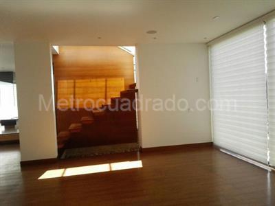 Casa de 4 alcobas en venta en San Jose De Bavaria, Bogotá, 500 m² · foto 13 de 19