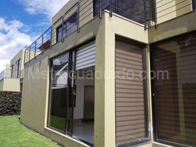 Casa de 4 alcobas en venta en San Jose De Bavaria, Bogotá, 500 m² · foto 4 de 19