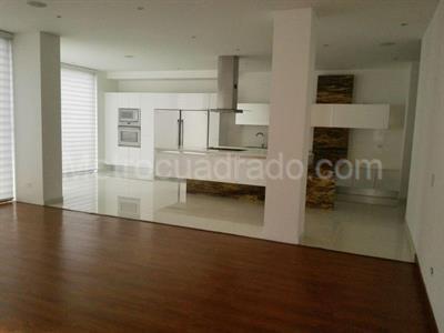 Casa de 4 alcobas en venta en San Jose De Bavaria, Bogotá, 500 m² · foto 17 de 19