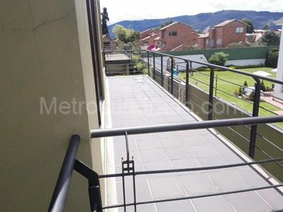 Casa de 4 alcobas en venta en San Jose De Bavaria, Bogotá, 500 m² · foto 3 de 19