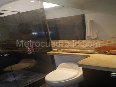 Casa de 5 alcobas en venta en San Jose De Bavaria, Bogotá, 430 m² · foto 13 de 20