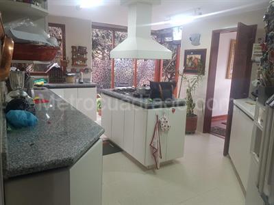 Casa de 4 alcobas en venta en San Jose De Bavaria, Bogotá, 350 m² · foto 11 de 20