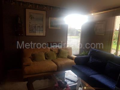 Casa de 4 alcobas en venta en San Jose De Bavaria, Bogotá, 350 m² · foto 18 de 20