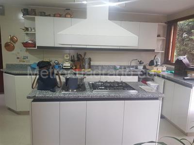 Casa de 4 alcobas en venta en San Jose De Bavaria, Bogotá, 350 m² · foto 19 de 20