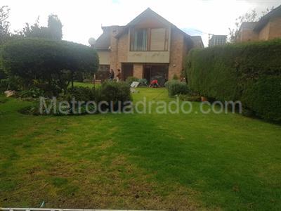 Casa de 4 alcobas en venta en San Jose De Bavaria, Bogotá, 350 m² · foto 3 de 20