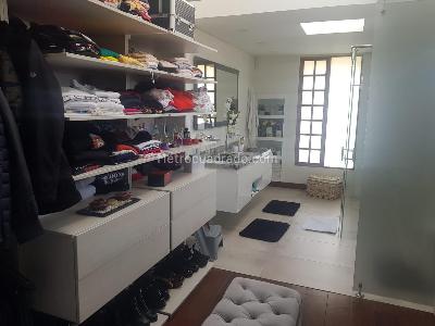 Casa de 3 alcobas en venta en San Jose De Bavaria, Bogotá, 400 m² · foto 11 de 20