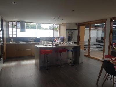 Casa de 3 alcobas en venta en San Jose De Bavaria, Bogotá, 400 m² · foto 12 de 20