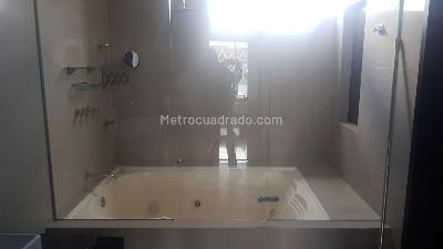 Casa de 4 alcobas en venta en San Jose De Bavaria, Bogotá, 480 m² · foto 20 de 20