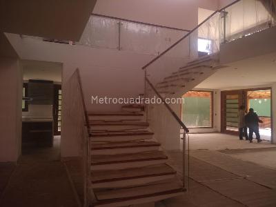 Casa de 5 alcobas en venta en San Jose De Bavaria, Bogotá, 570 m² · foto 4 de 20
