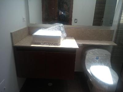 Casa de 5 alcobas en venta en San Jose De Bavaria, Bogotá, 570 m² · foto 5 de 20