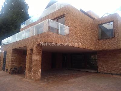 Casa de 5 alcobas en venta en San Jose De Bavaria, Bogotá, 570 m² · foto 2 de 20