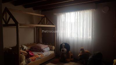 Casa de 4 alcobas en venta en San Jose De Bavaria, Bogotá, 320 m² · foto 17 de 19