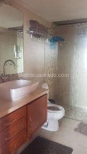 Casa de 4 alcobas en venta en San Jose De Bavaria, Bogotá, 320 m² · foto 5 de 19