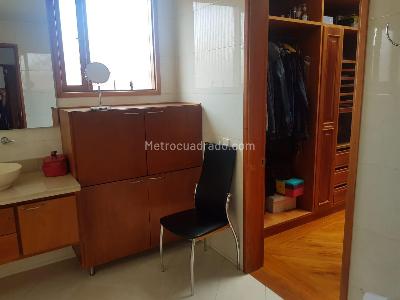 Casa de 4 alcobas en venta en San Jose De Bavaria, Bogotá, 450 m² · foto 12 de 20