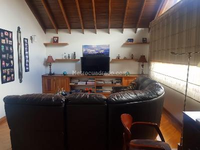 Casa de 4 alcobas en venta en San Jose De Bavaria, Bogotá, 450 m² · foto 14 de 20