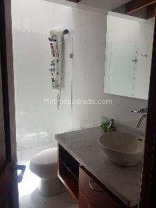 Casa de 4 alcobas en venta en San Jose De Bavaria, Bogotá, 450 m² · foto 19 de 20
