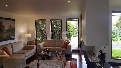 Casa de 3 alcobas en venta en San Jose De Bavaria, Bogotá, 269 m² · foto 3 de 20