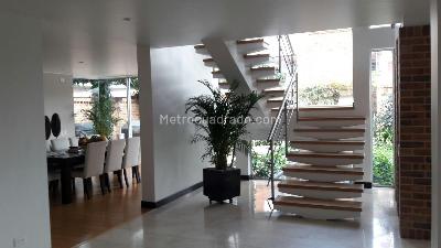 Casa de 4 alcobas en venta en San Jose De Bavaria, Bogotá, 400 m² · foto 5 de 20