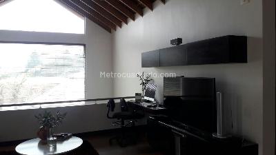 Casa de 4 alcobas en venta en San Jose De Bavaria, Bogotá, 400 m² · foto 6 de 20