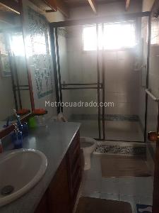 Casa de 4 alcobas en venta en San Jose De Bavaria, Bogotá, 256 m² · foto 16 de 17