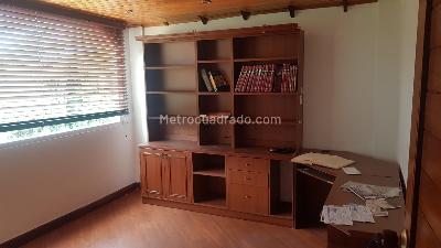 Casa de 4 alcobas en venta en San Jose De Bavaria, Bogotá, 240 m² · foto 14 de 18