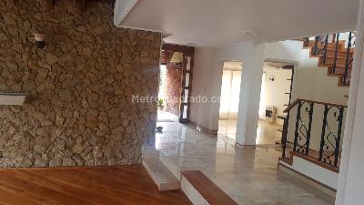Casa de 4 alcobas en venta en San Jose De Bavaria, Bogotá, 240 m² · foto 15 de 18