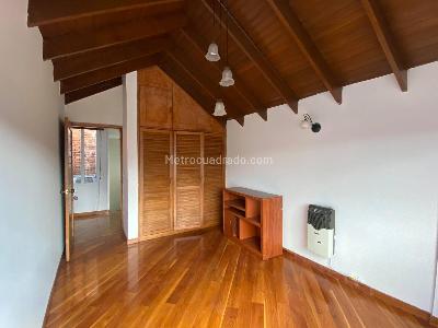 Casa de 4 alcobas en venta en San Jose De Bavaria, Bogotá, 240 m² · foto 5 de 18