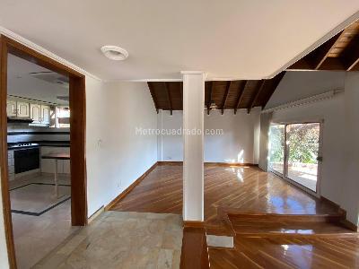 Casa de 4 alcobas en venta en San Jose De Bavaria, Bogotá, 240 m² · foto 6 de 18
